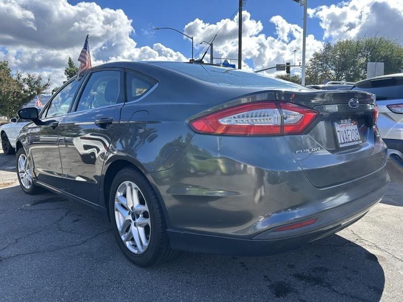 Ford Fusion SE 2015