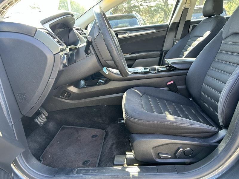 Ford Fusion SE 2015
