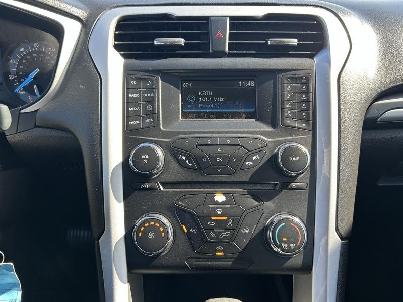 Ford Fusion SE 2015
