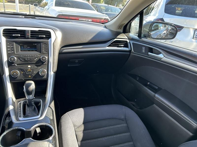 Ford Fusion SE 2015