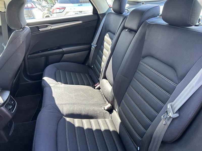 Ford Fusion SE 2015