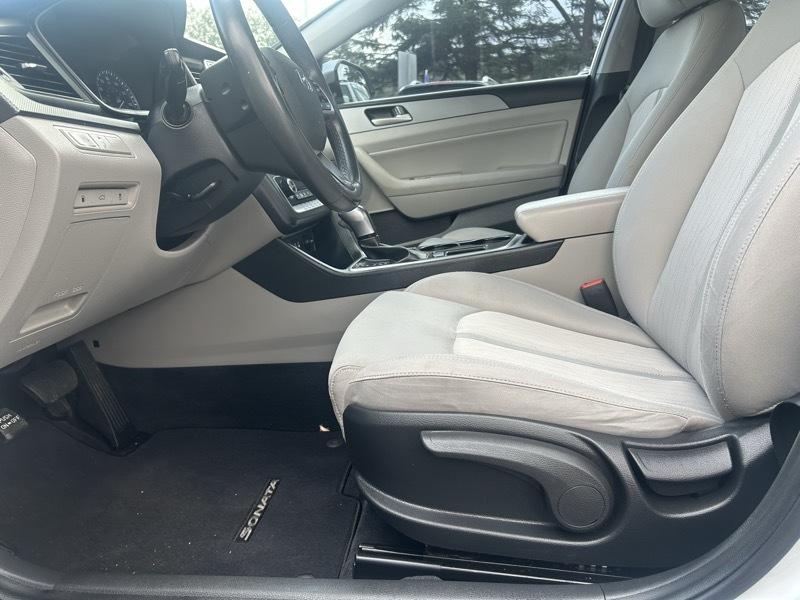 Hyundai Sonata Hybrid SE 2018