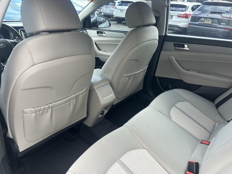 Hyundai Sonata Hybrid SE 2018