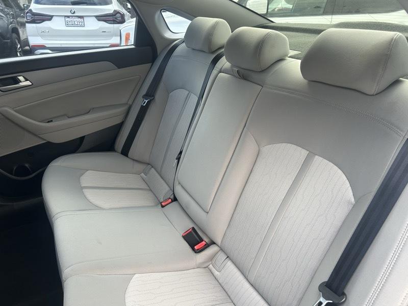 Hyundai Sonata Hybrid SE 2018