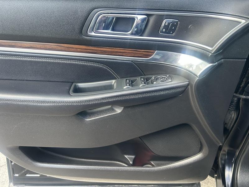 Ford Explorer Limited FWD 2017