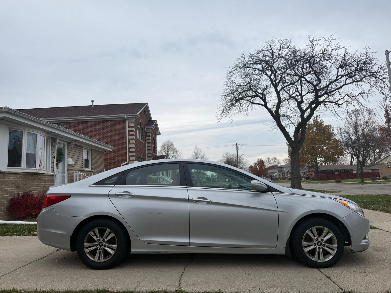 Hyundai Sonata GLS Manual 2012