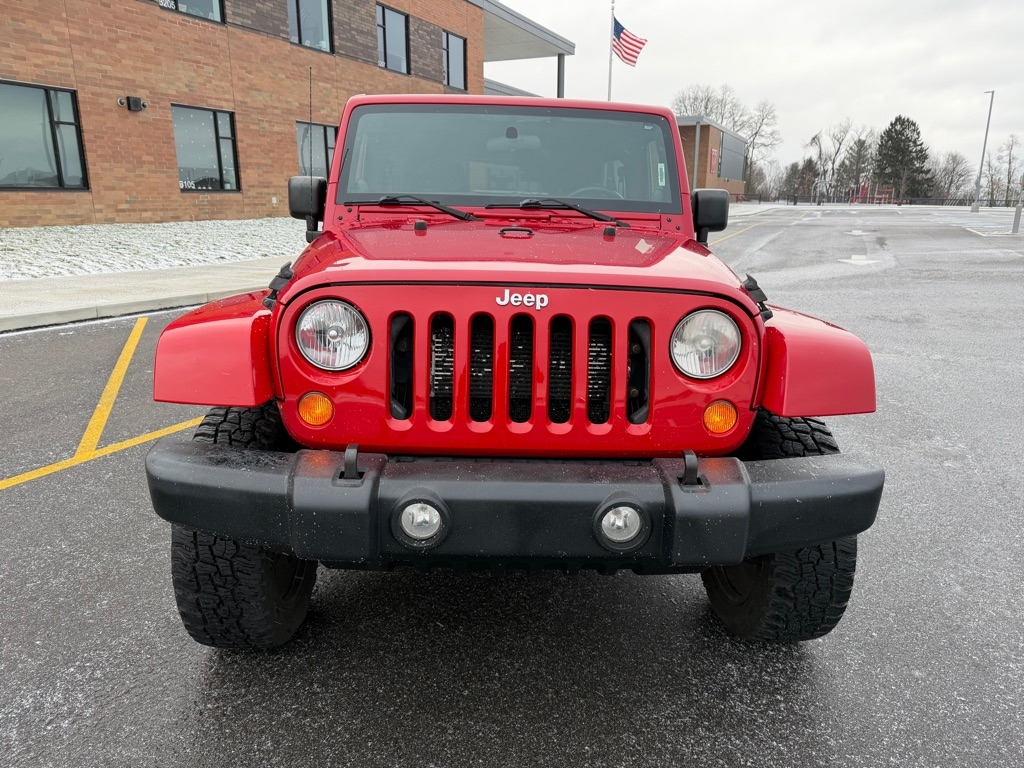 Jeep Wrangler Unlimited Sahara 4WD 2012