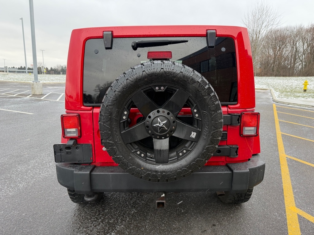 Jeep Wrangler Unlimited Sahara 4WD 2012