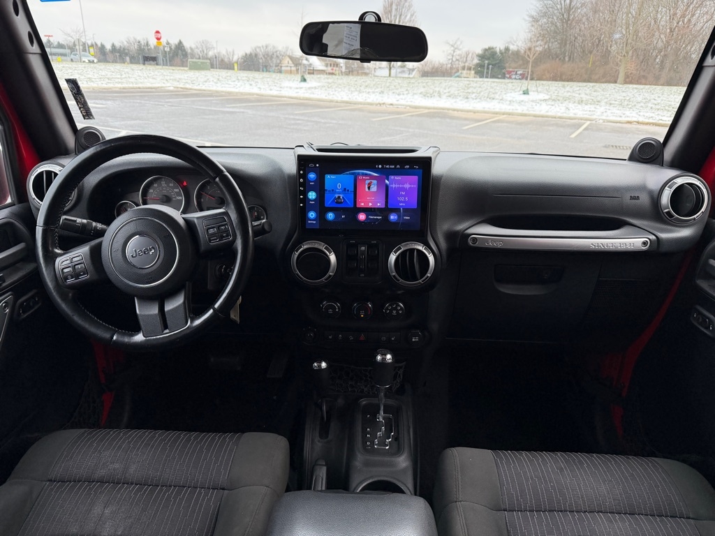 Jeep Wrangler Unlimited Sahara 4WD 2012