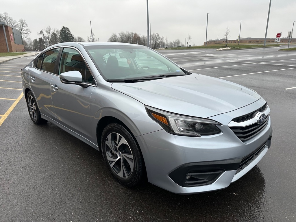 Subaru Legacy Premium 2021