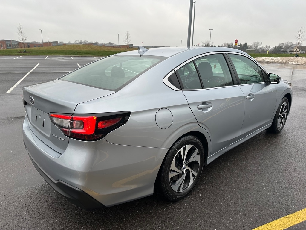 Subaru Legacy Premium 2021