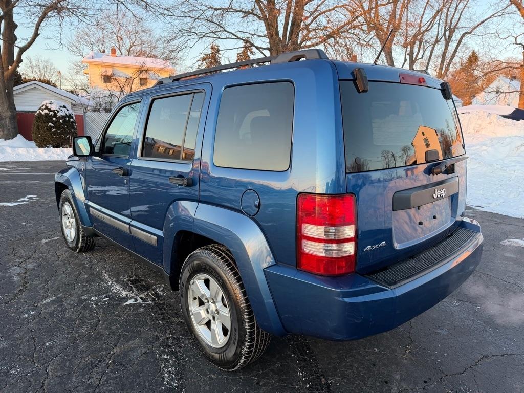 Jeep Liberty Sport 4WD 2010