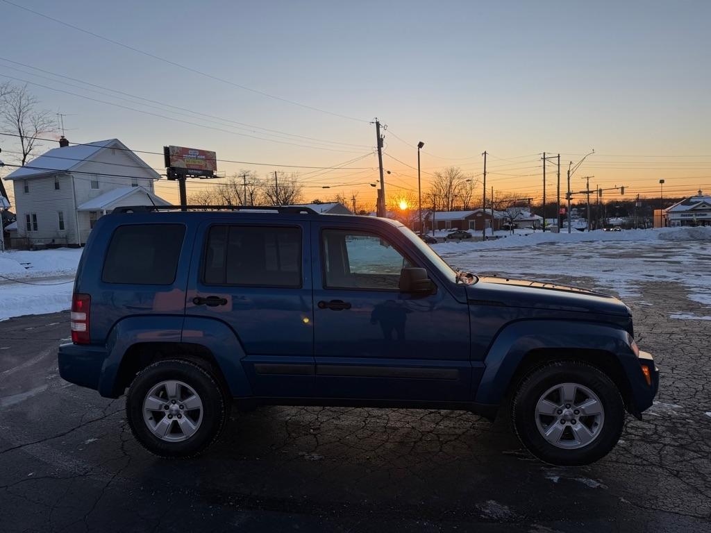 Jeep Liberty Sport 4WD 2010
