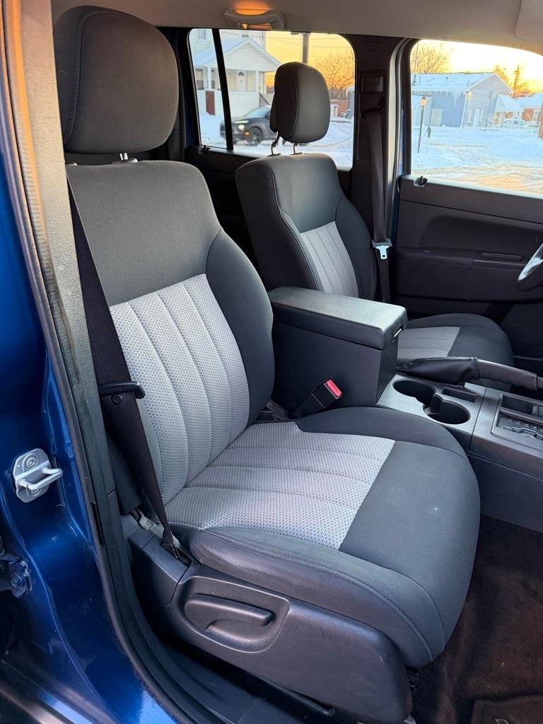 Jeep Liberty Sport 4WD 2010