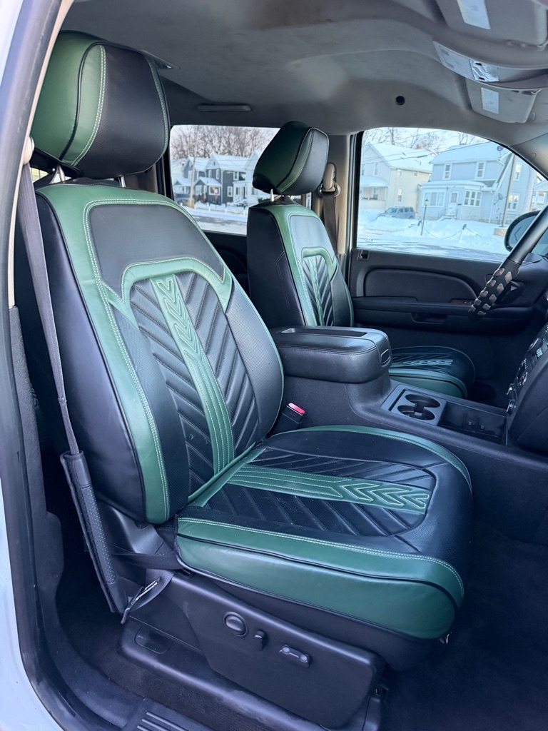 Chevrolet Silverado 1500 LTZ Crew Cab 4WD 2012