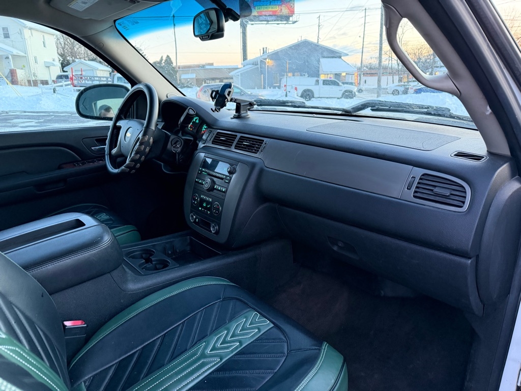 Chevrolet Silverado 1500 LTZ Crew Cab 4WD 2012