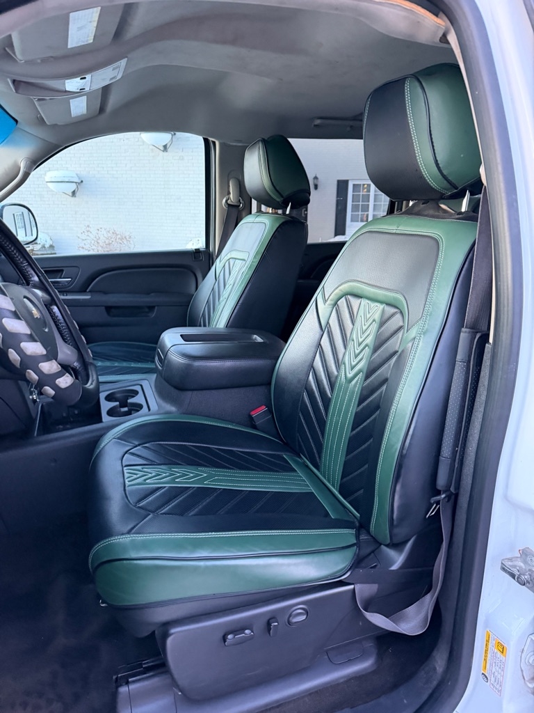 Chevrolet Silverado 1500 LTZ Crew Cab 4WD 2012