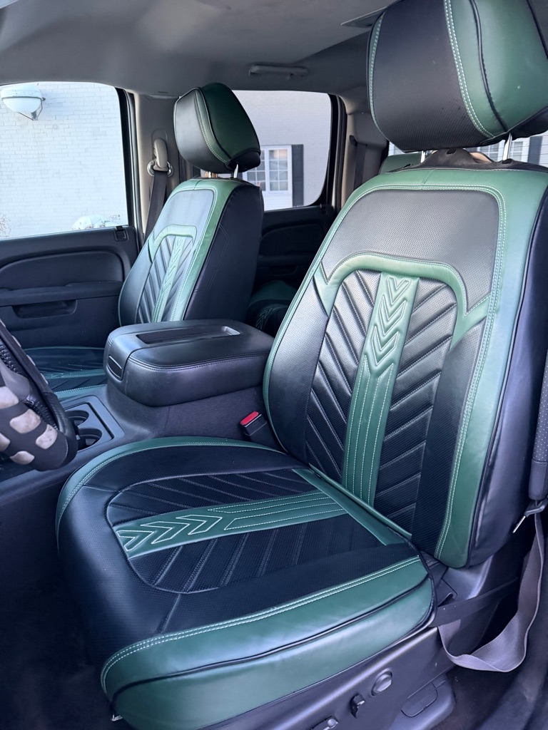 Chevrolet Silverado 1500 LTZ Crew Cab 4WD 2012