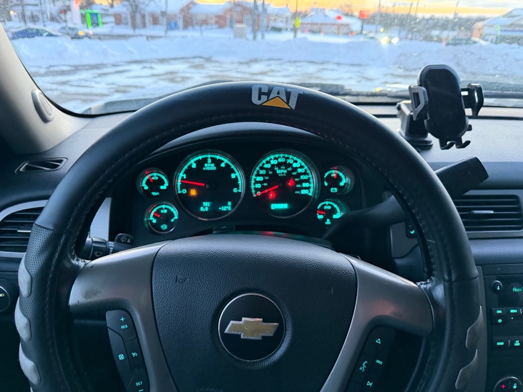 Chevrolet Silverado 1500 LTZ Crew Cab 4WD 2012