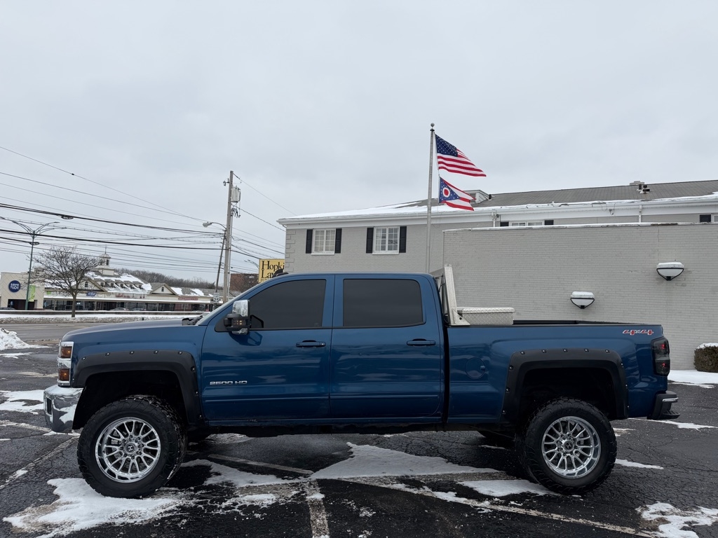 Chevrolet Silverado 2500HD LT Crew Cab 4WD 2015