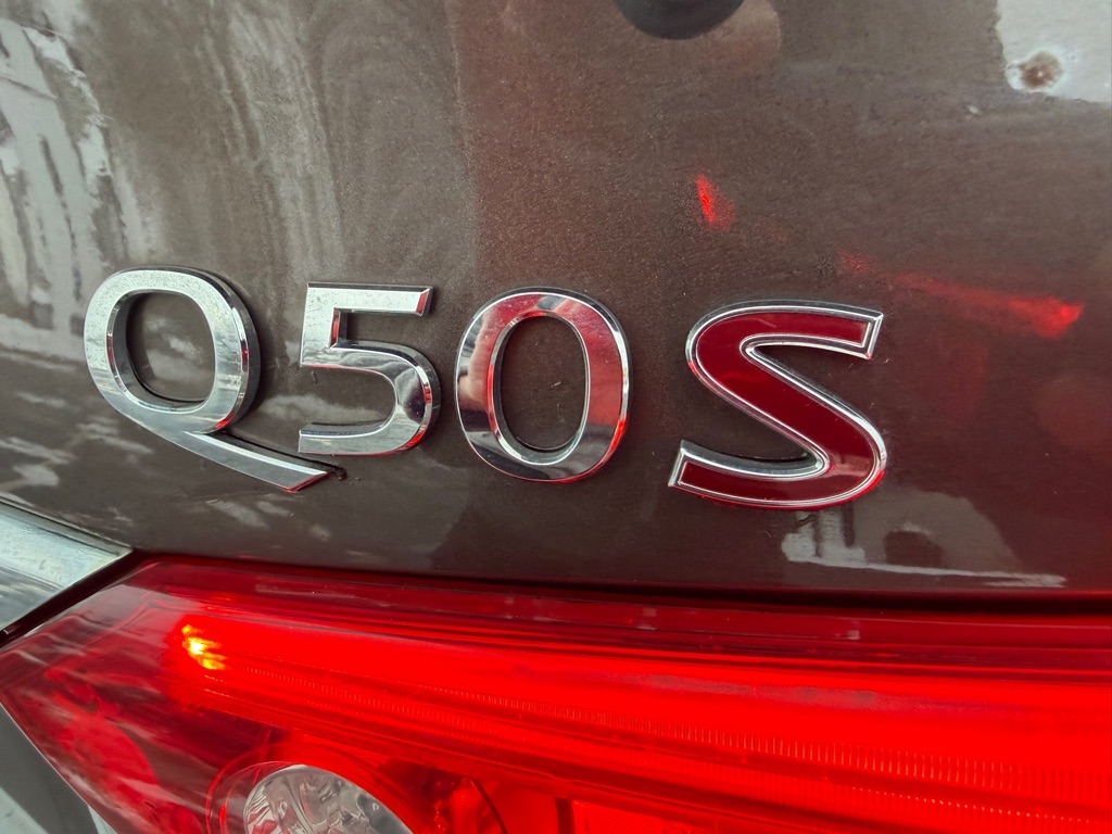 Infiniti Q50 Premium AWD 2014