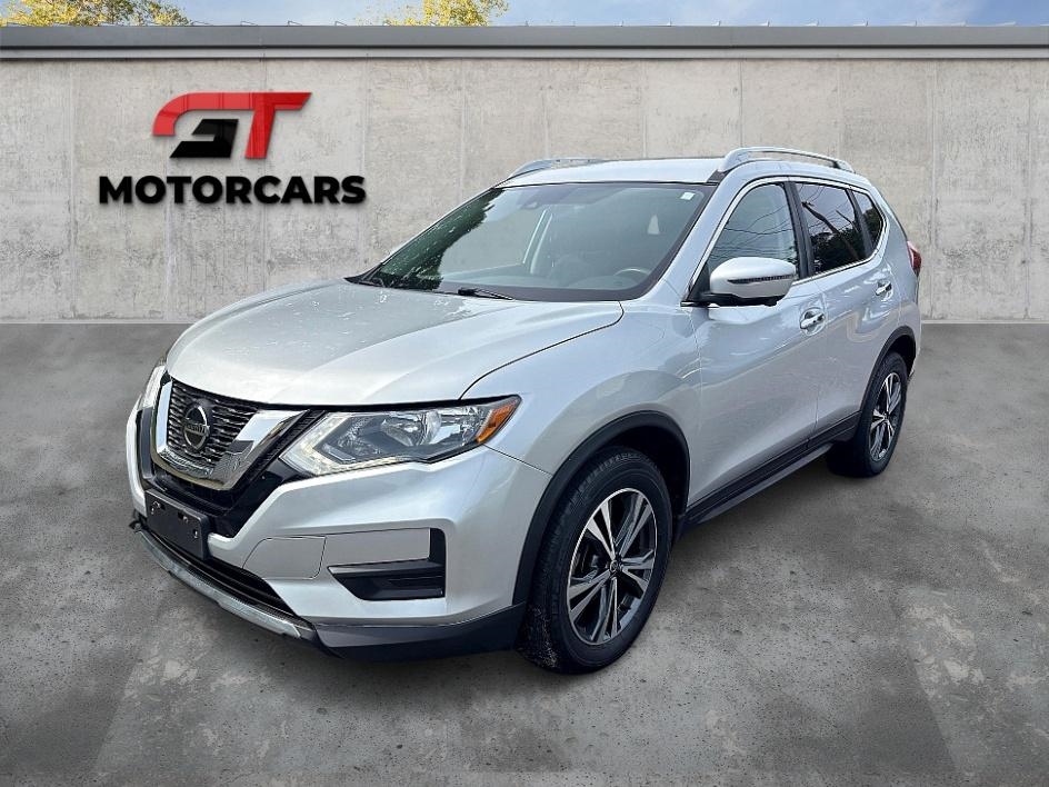 2019 Nissan Rogue SV's photo