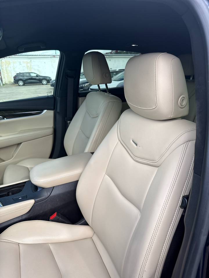 Cadillac XT5 Base 2017