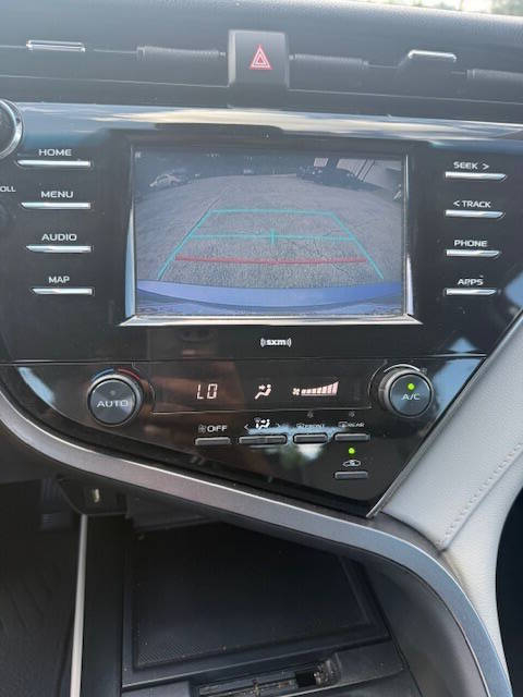 Toyota Camry SE 2020