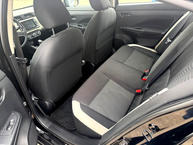 Nissan Versa SV 2021