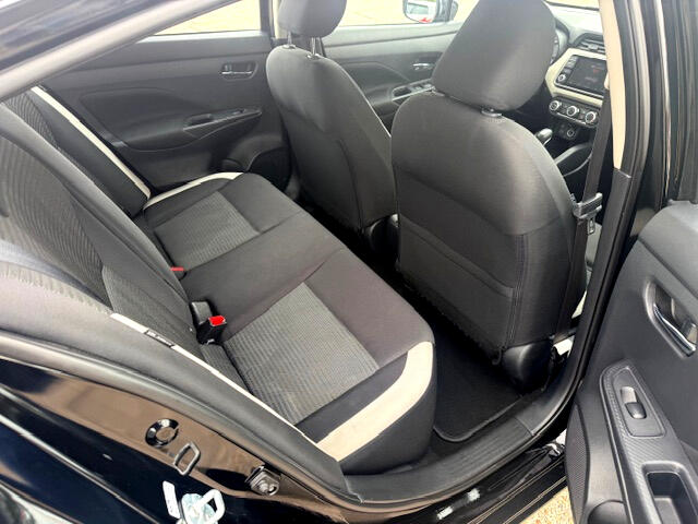 Nissan Versa SV 2021