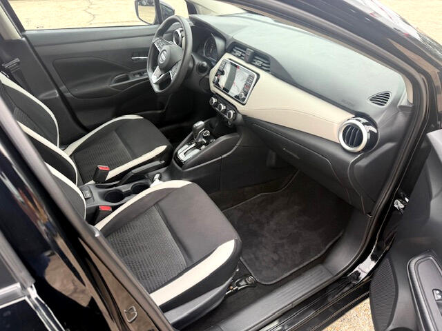 Nissan Versa SV 2021