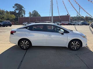 Nissan Versa SV 2021