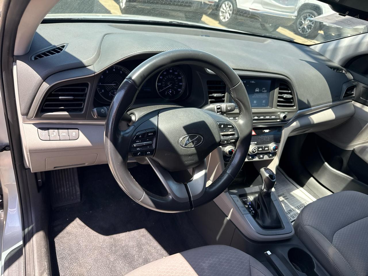 Hyundai Elantra Limited 2019