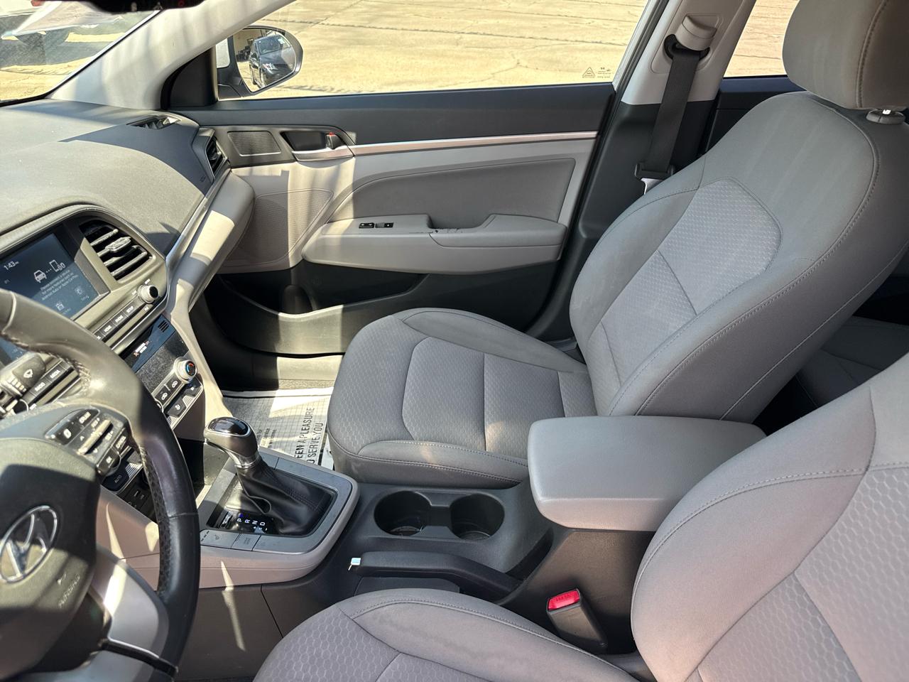 Hyundai Elantra Limited 2019