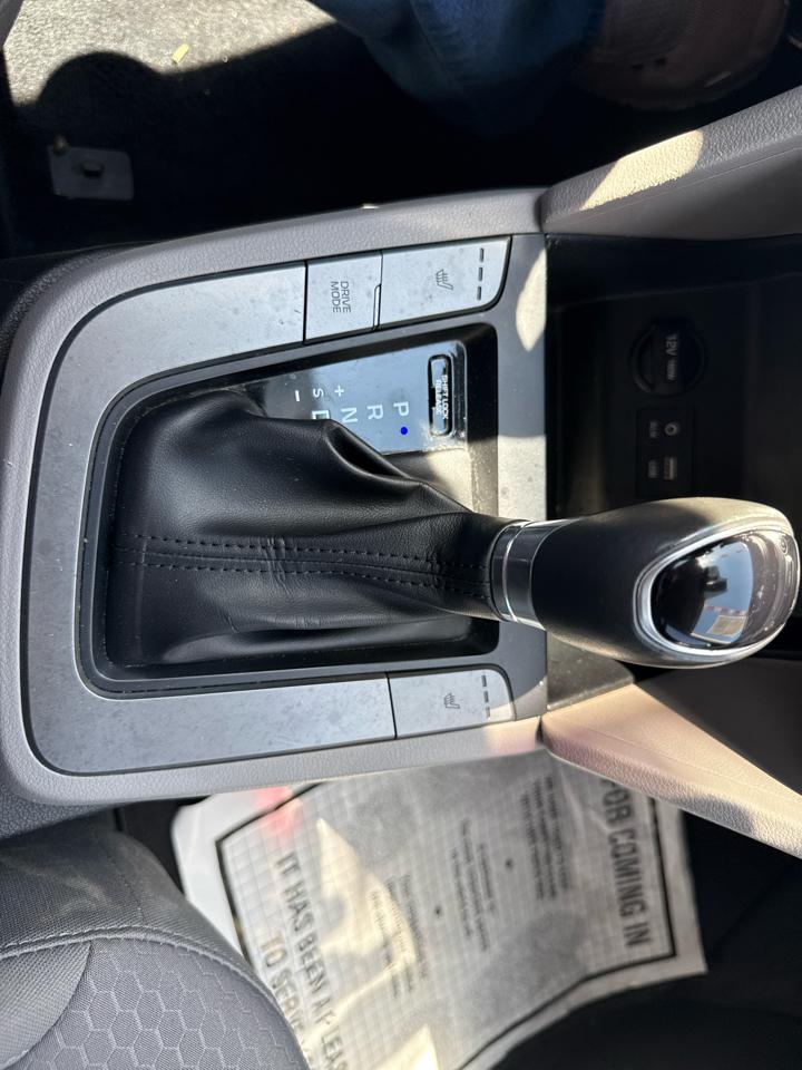 Hyundai Elantra Limited 2019