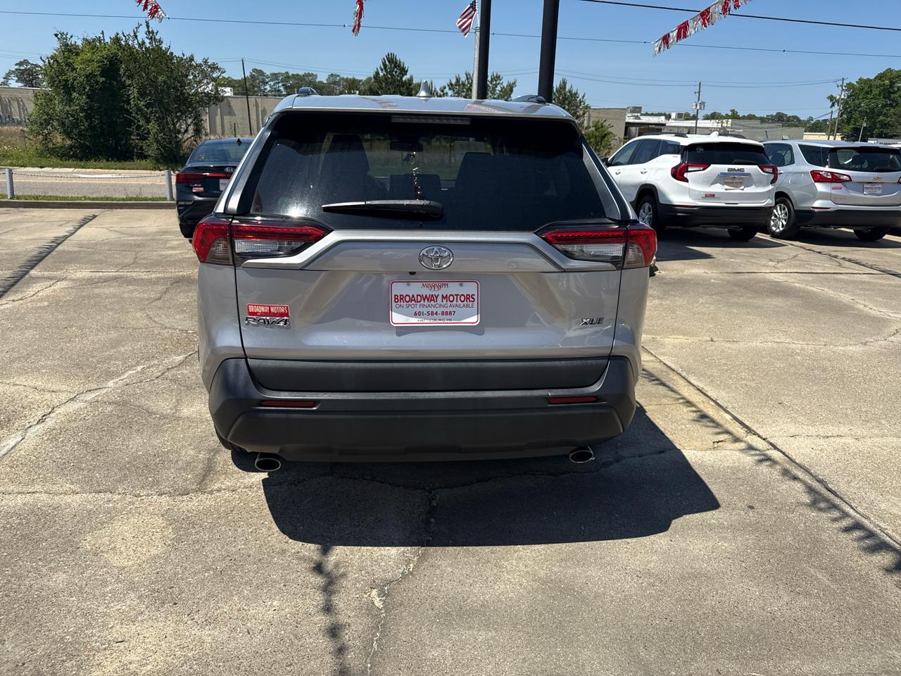 Toyota RAV4 XLE 2021