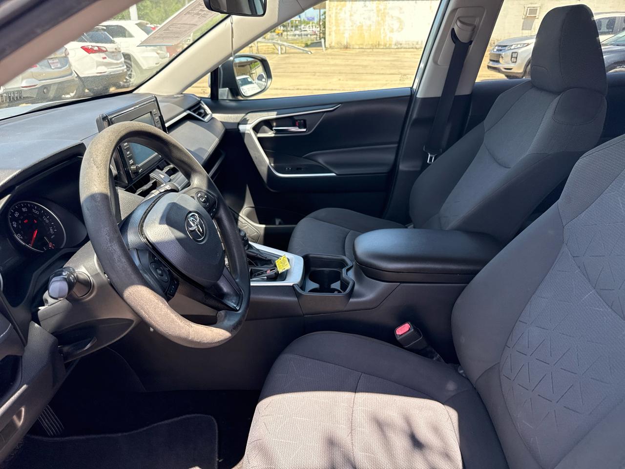 Toyota RAV4 XLE 2021