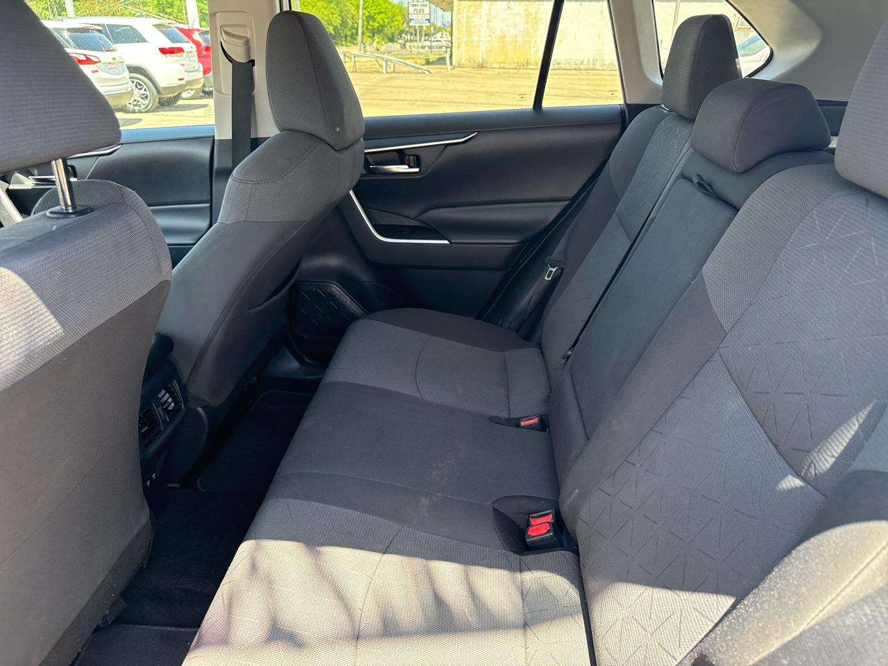 Toyota RAV4 XLE 2021