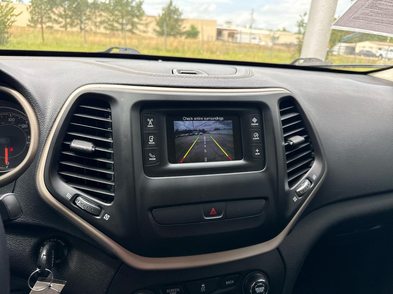 Jeep Cherokee Latitude FWD 2017