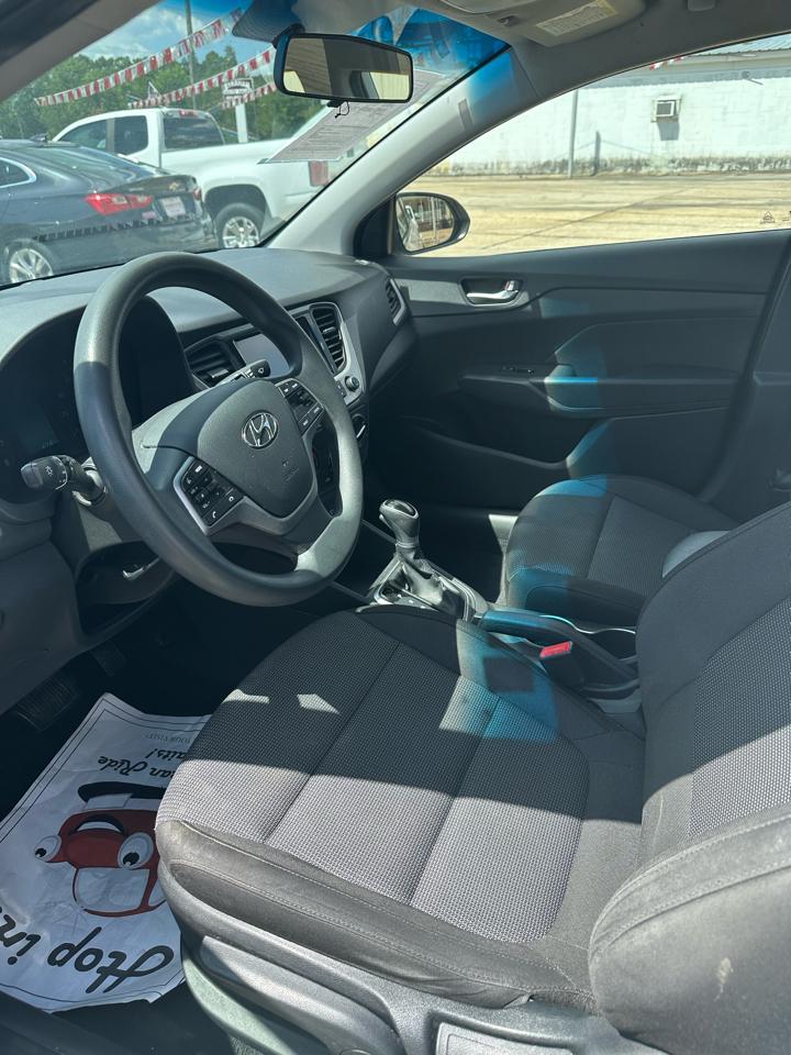Hyundai Accent SE 4-Door 6A 2021