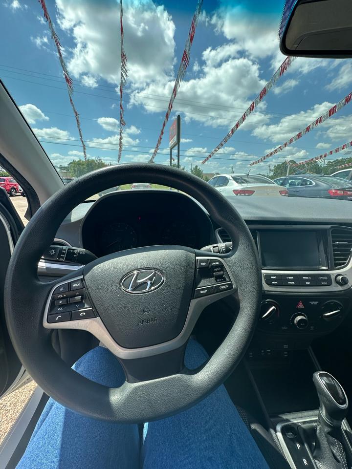 Hyundai Accent SE 4-Door 6A 2021