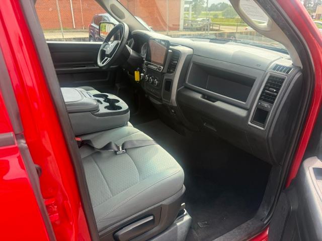 RAM 1500 Tradesman Quad Cab 2WD 2017