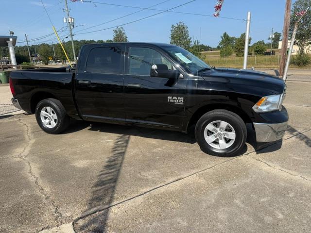 RAM 1500 Classic Tradesman Crew Cab SWB 2WD 2023