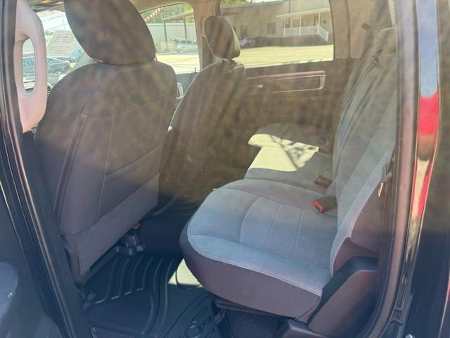 RAM 1500 Classic Tradesman Crew Cab SWB 2WD 2023