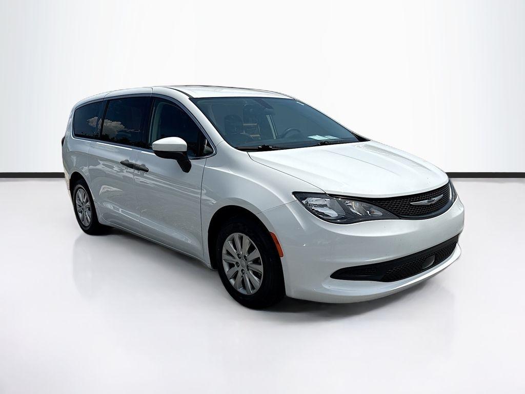 2021 Chrysler Voyager L