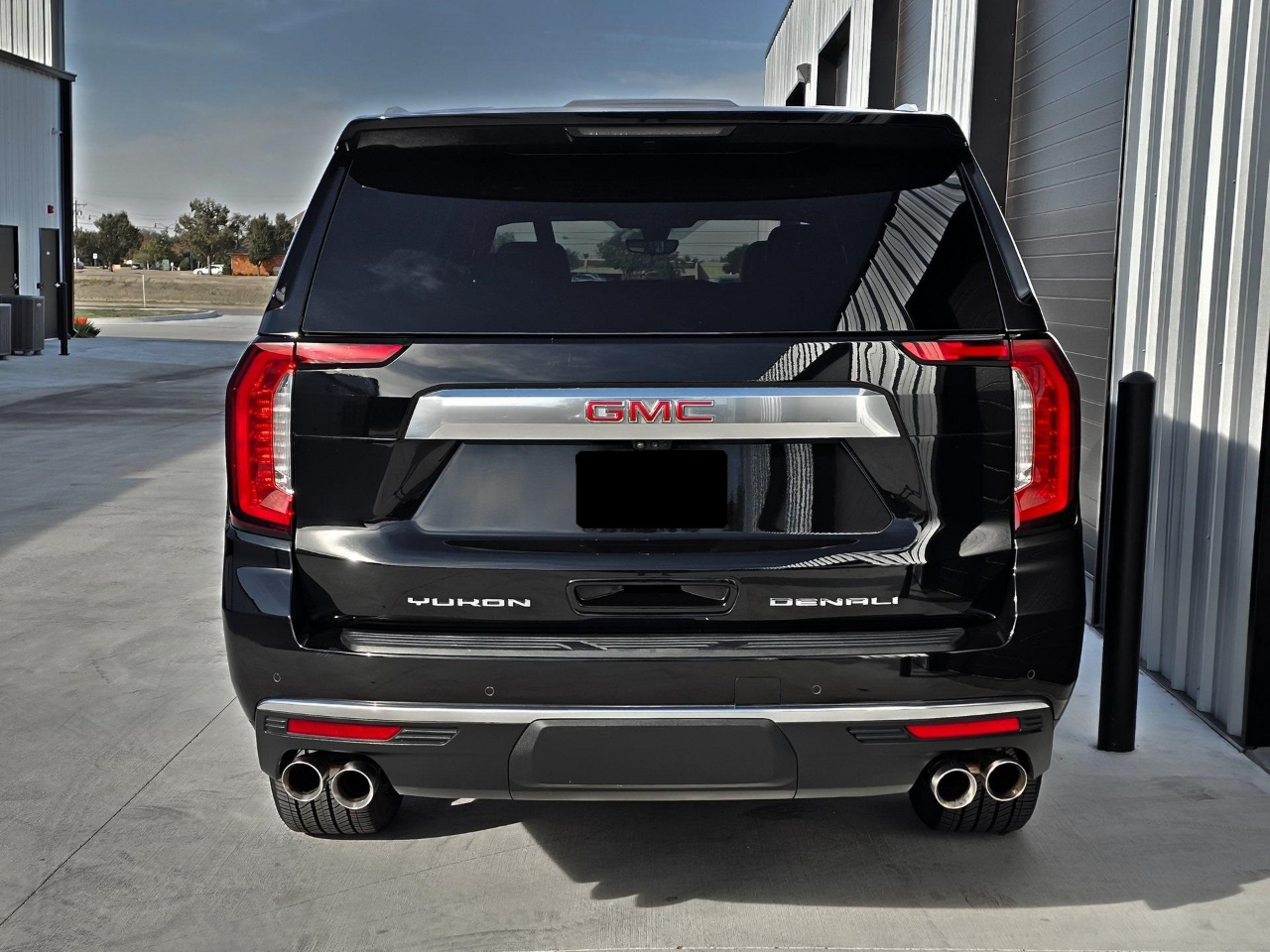 GMC Yukon XL Denali 4WD 2021