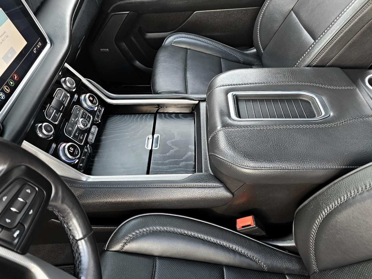 GMC Yukon XL Denali 4WD 2021