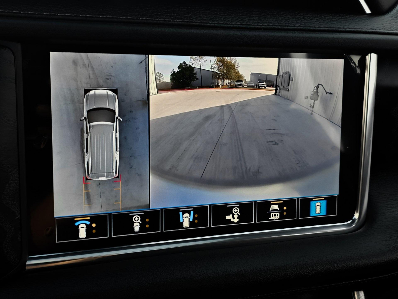 GMC Yukon XL Denali 4WD 2021