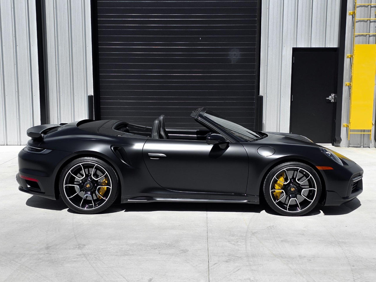 Porsche 911 Turbo S Cabriolet 2021