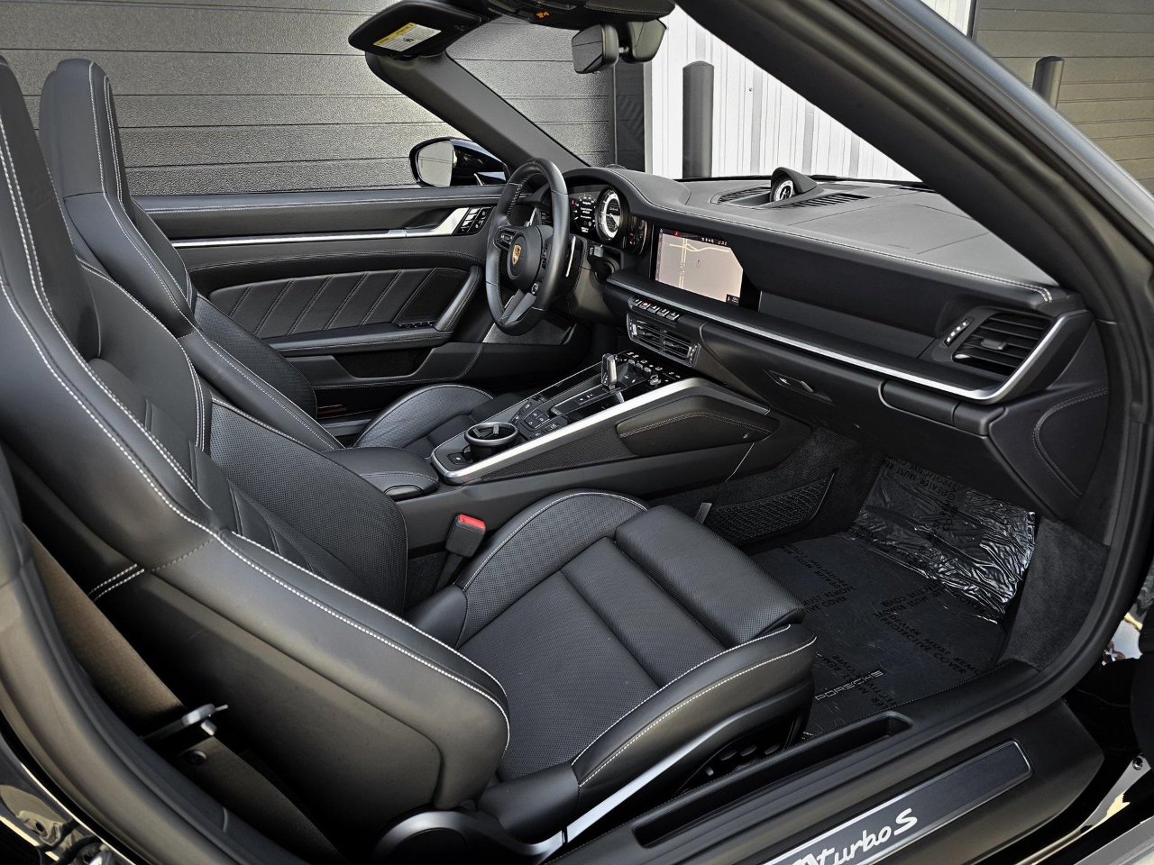 Porsche 911 Turbo S Cabriolet 2021